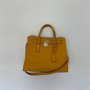 MK Michael Kors tote